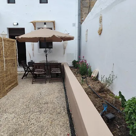 Lindos Central Apartament