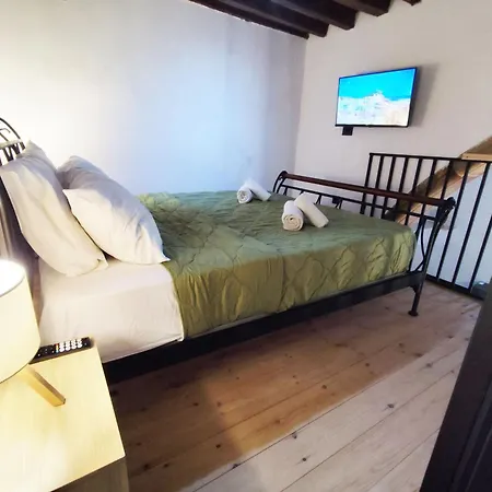 Lindos Central Apartamento *