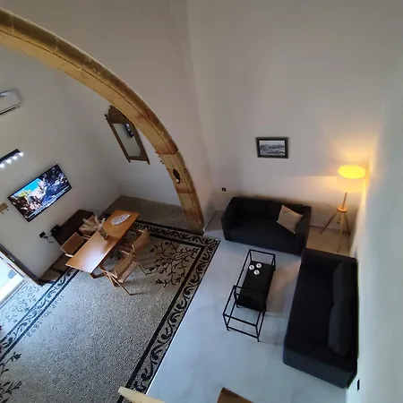Lindos Central Apartman *