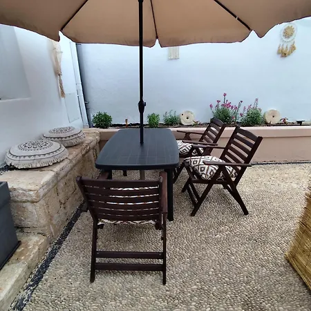 Lindos Central Apartment