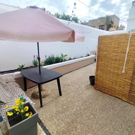Lindos Central Apartman