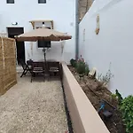 Lindos Central Apartment